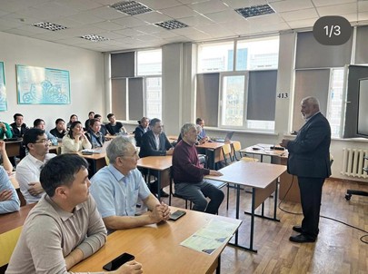 Ташкент мемлекеттік көлік университетінің профессоры дәріс оқыды