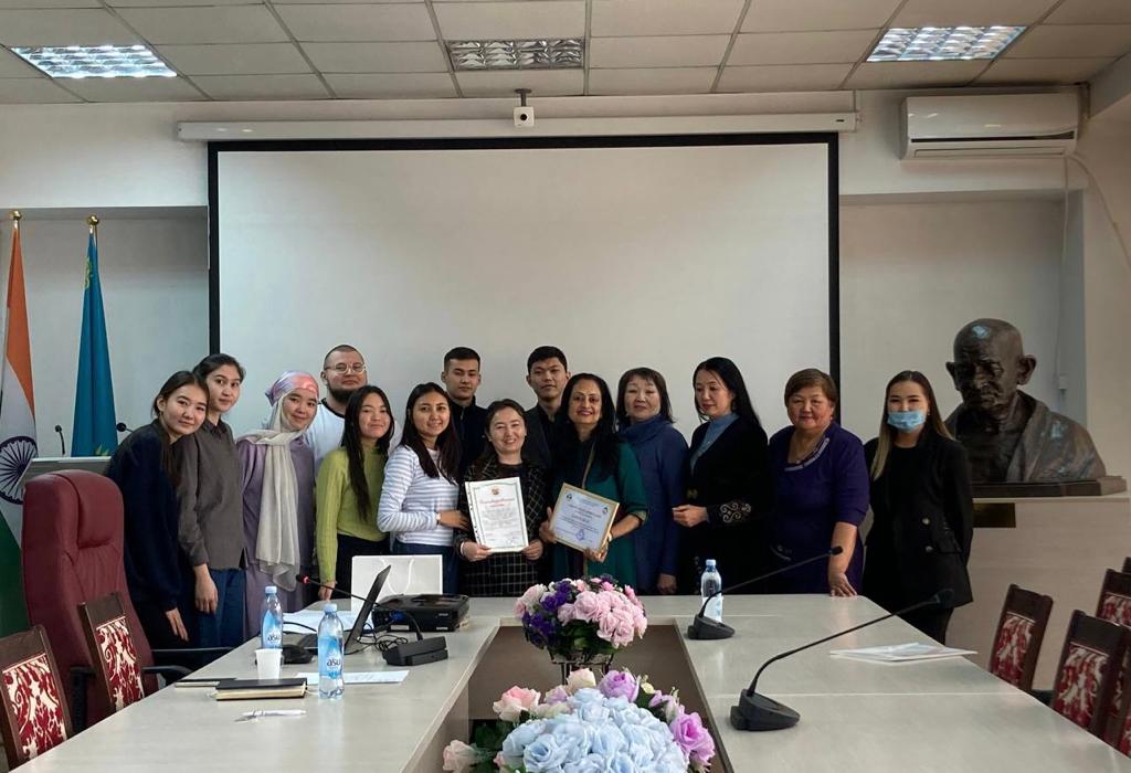 A lecture on  “Yoga is a way of life” was held at the Mahatma Gandhi Center of the Faculty of Oriental Studies