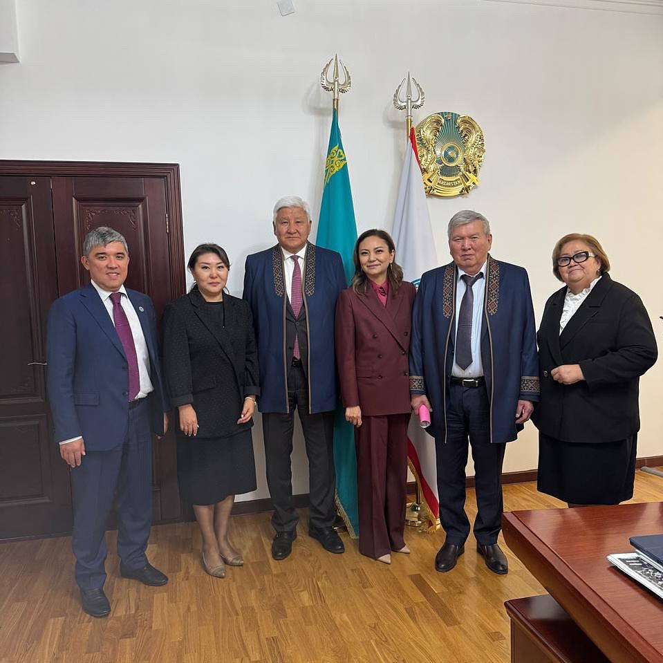 Цифрлық болашақ үшін серіктестік: Президент Жолдауын талқылау бойынша Наурызбай ауданы әкімдігіндегі кездесу