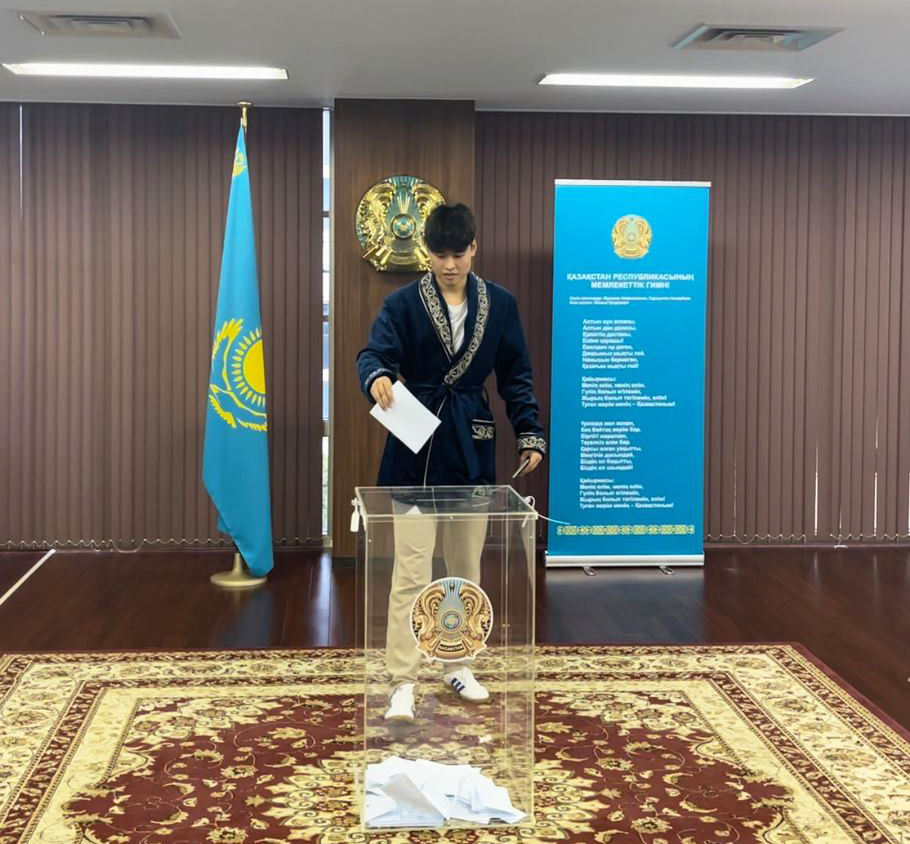 KazNU students studying abroad took an active part in the referendum