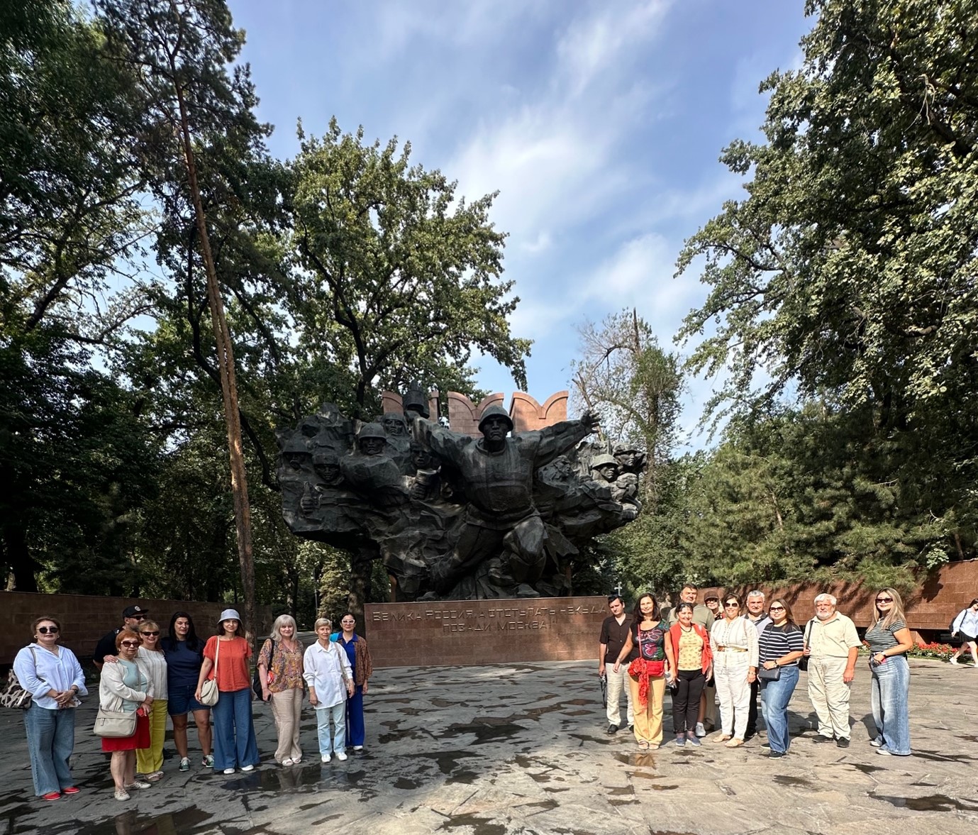 Этнокультурная практика в рамках сотрудничества КазНУ и Софийского университета: культурное пространство Алматы и современная идентичность