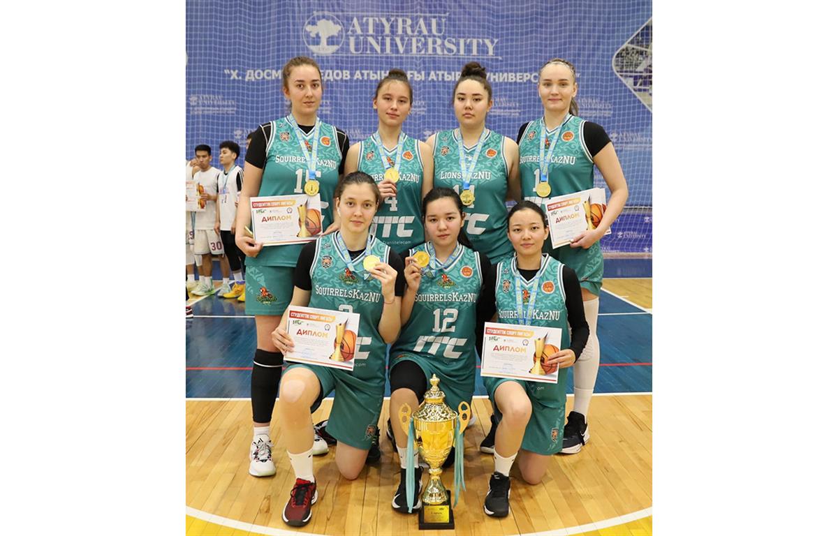Женская баскетбольная команда КазНУ снова выиграла чемпионский титул