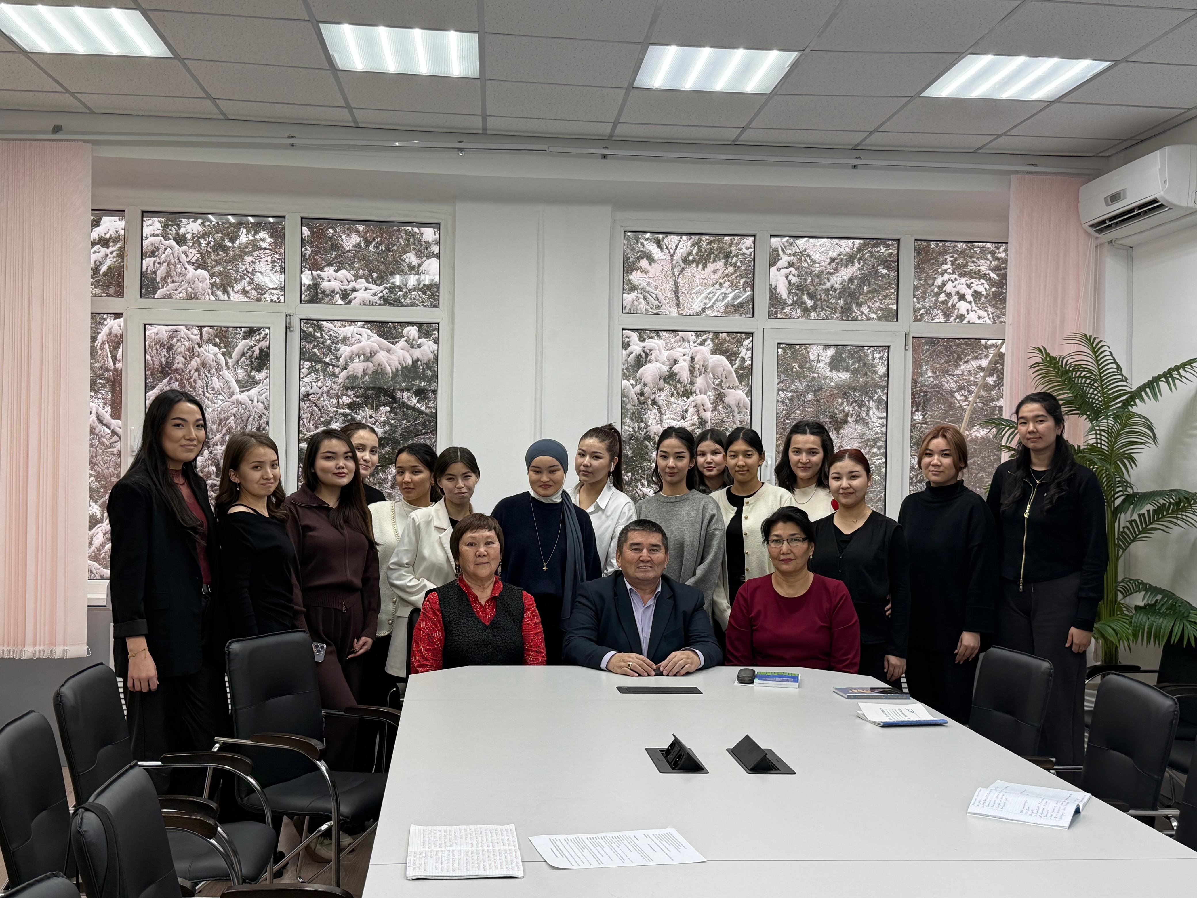 «Холокост және адам тағдыры: әлем және қазақ әдебиетінде» атты дөңгелек үстел