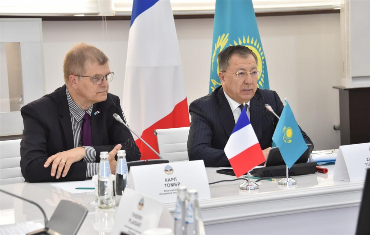 KAZNU DISCUSSES RENEWABLE ENERGY ISSUES WITH FRENCH COLLEAGUES