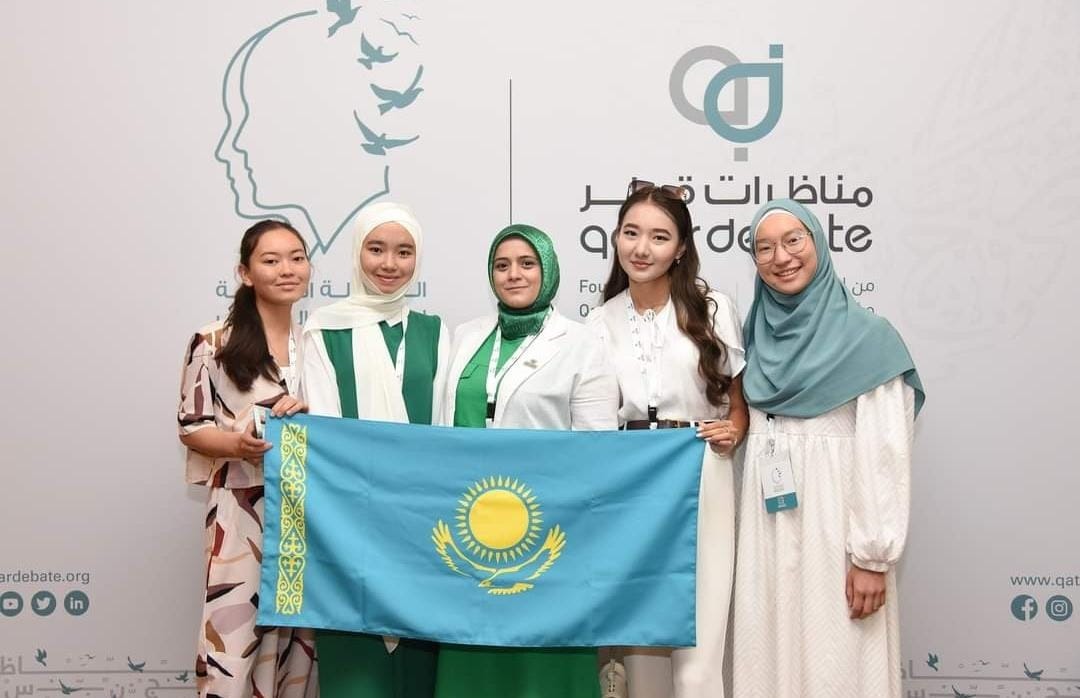 ҚазҰУ студенттері Катардағы пікірталасқа қатысты