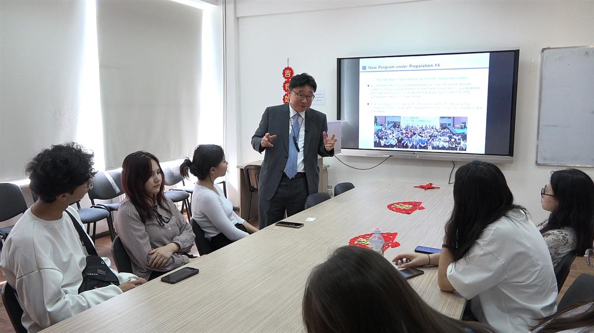 Генеральный секретарь SUN провел лекцию для студентов КазНУ