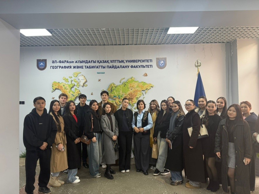 Ethics and Responsibility in Social Media