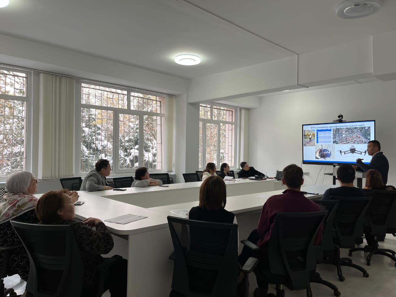 PhD дәрежесін алуға бір қадам. Н.Е. Хамит және Н.С. Аталыкова докторанттардың ғылыми семинары.