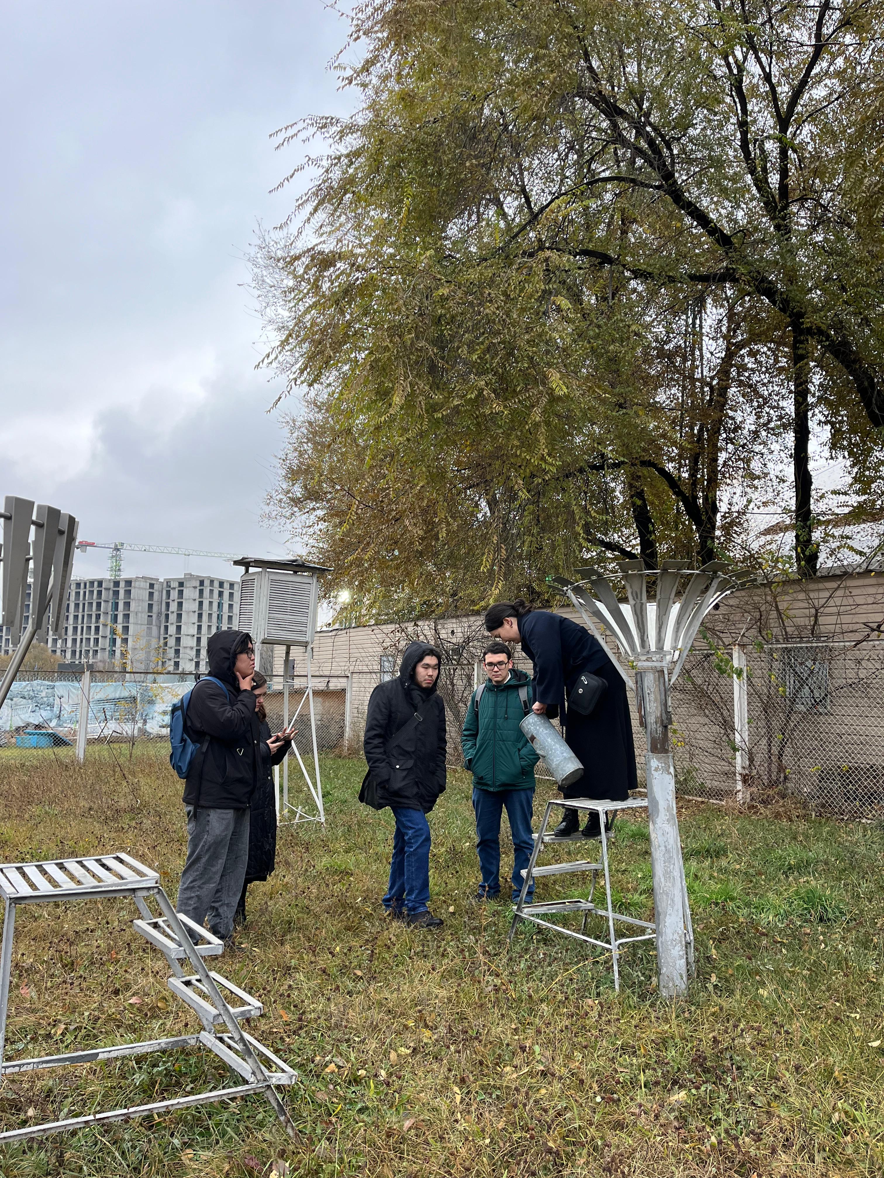 Экскурсия на Учебную метеоплощадку КазНУ имени аль-Фараби и Центр сбора и архивирования оперативной метеорологической информации