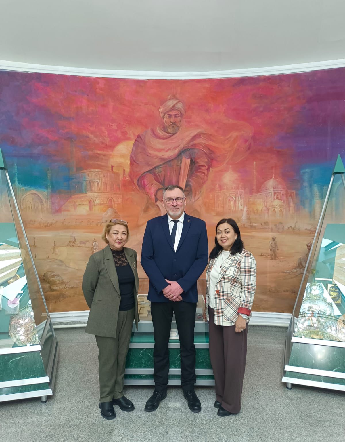 Визит профессора Артура Горака в музей КазНУ