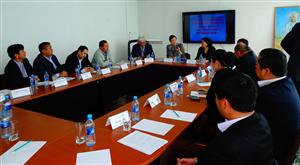 It was held a meeting  with intellectuals of Kazakhs from China